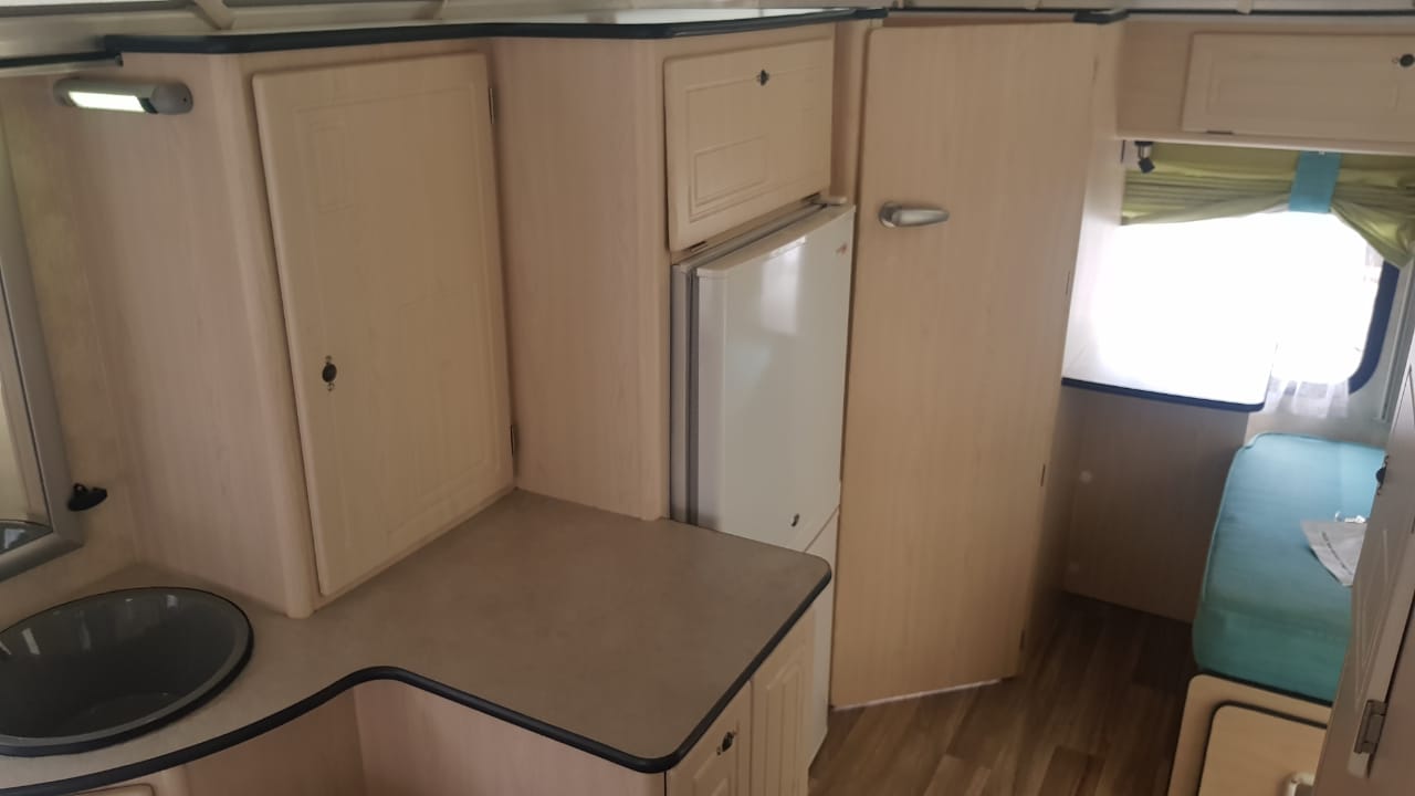 SOLD 2013 Sprite Swing en suite Caravan (CT 1085)