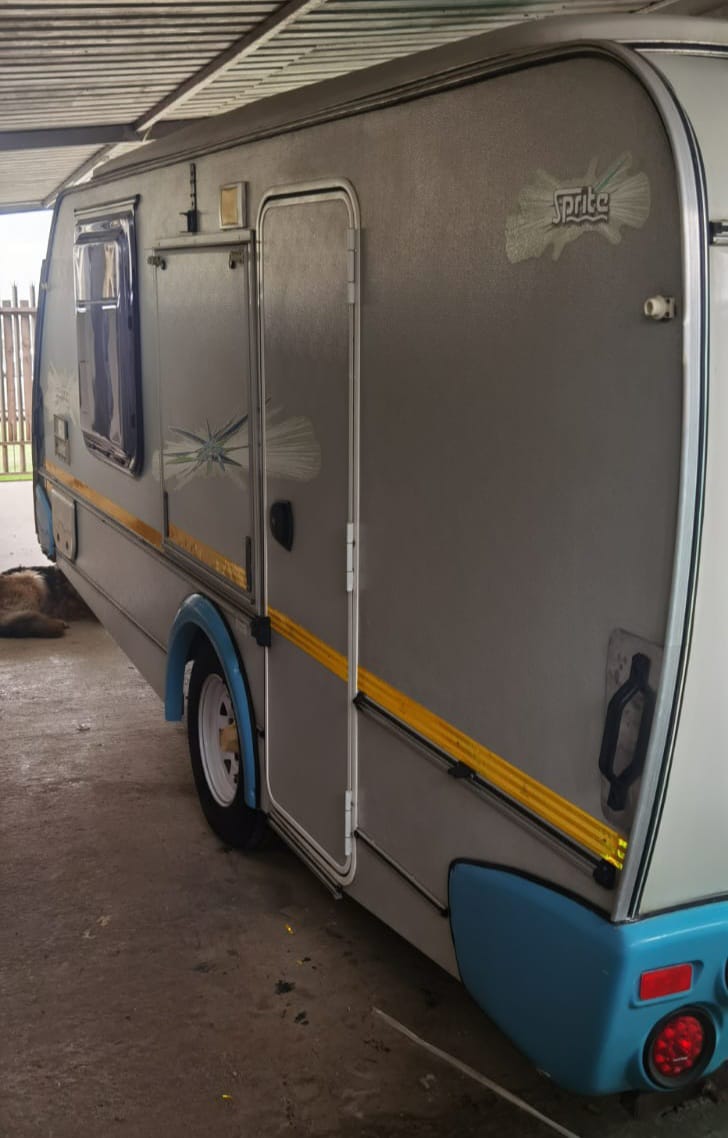 SOLD 2013 Sprite Swing en suite Caravan (CT 1085)