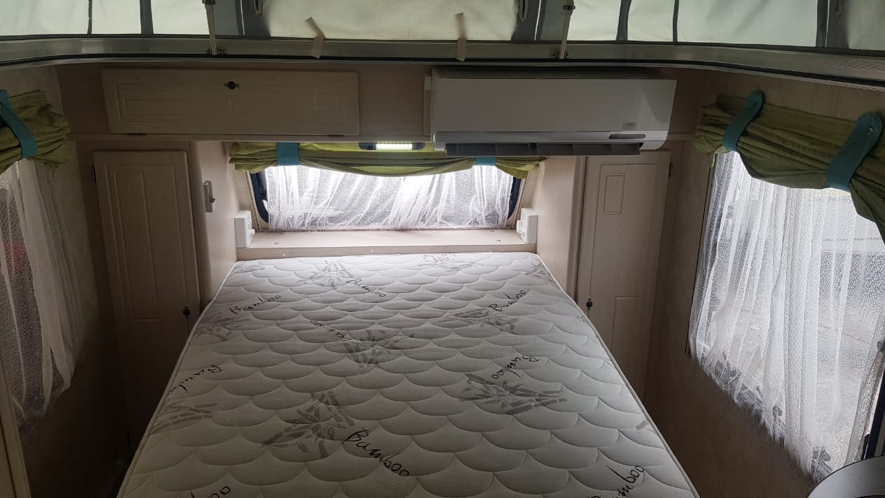 SOLD 2013 Sprite Swing en suite Caravan (CT 1085)