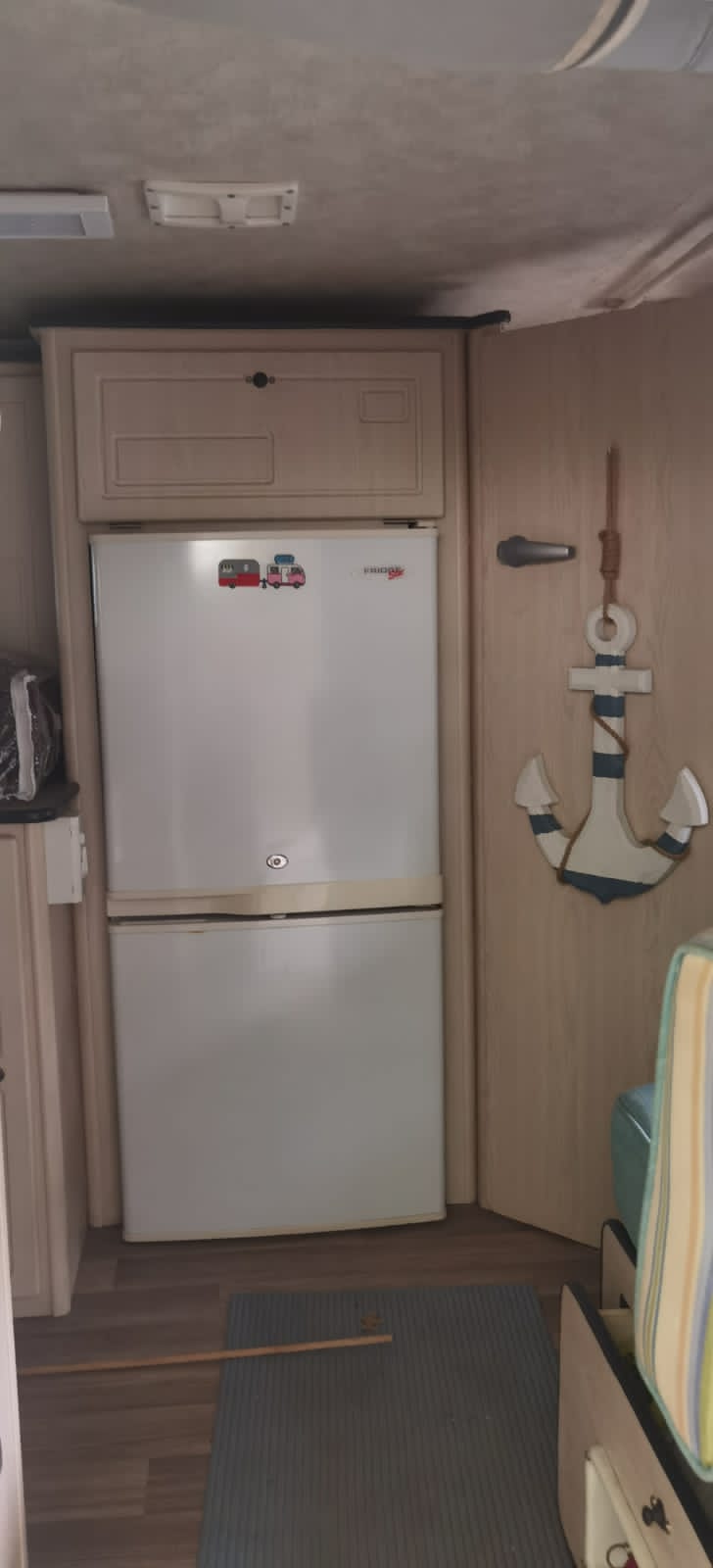 SOLD 2013 Sprite Swing en suite Caravan (CT 1085)