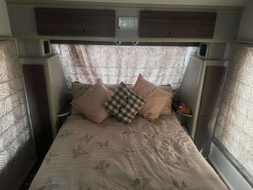 2019 Jurgens Exclusive Caravan (CT 1092)