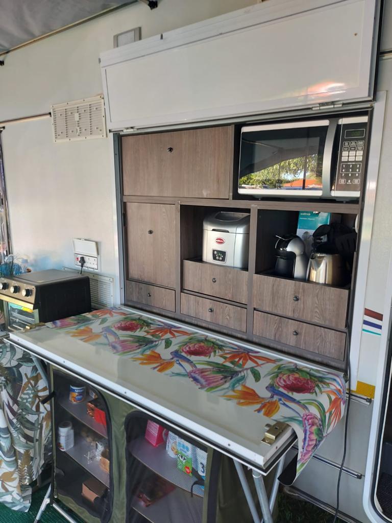 2019 Jurgens Exclusive Caravan (CT 1092)