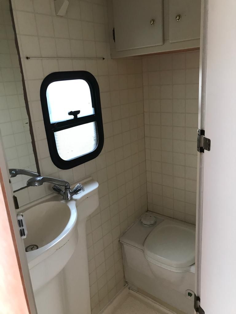 SOLD 2004 Iveco 35 S13 2.8T Daily Discoverer Motorhome (CT 1098)