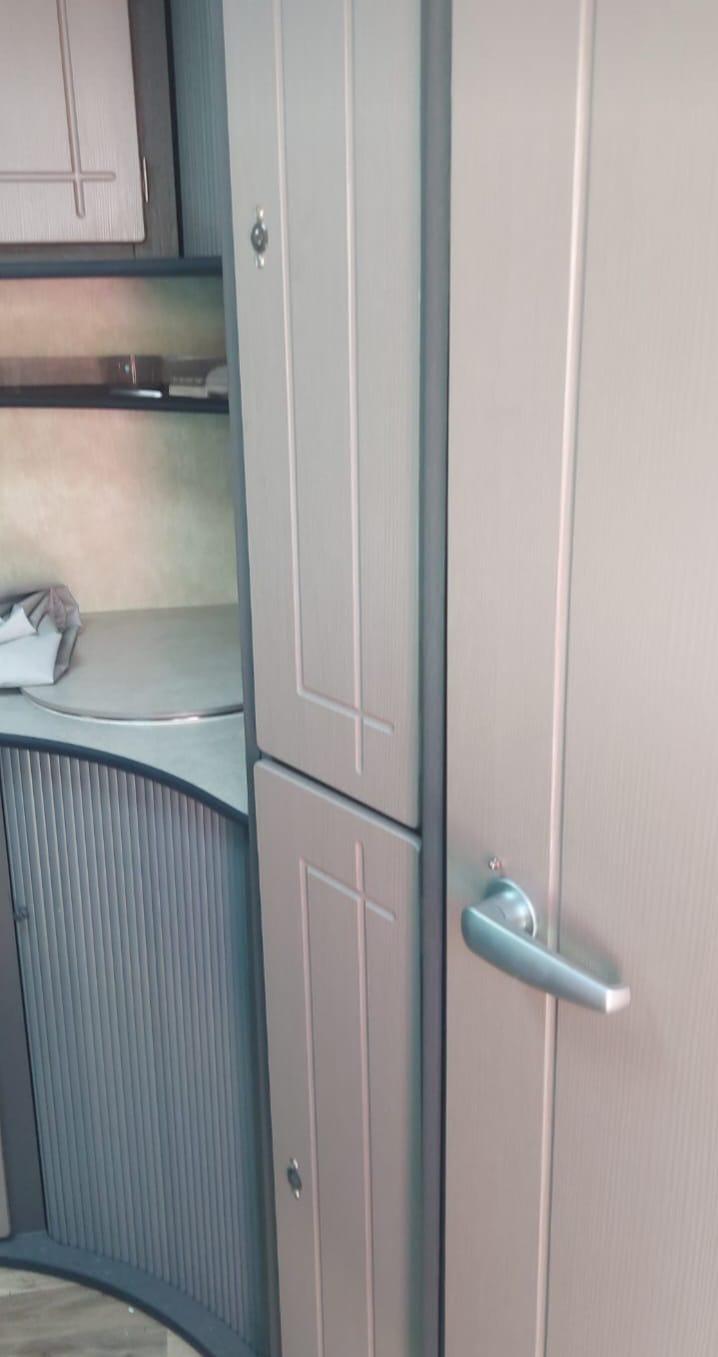 SOLD 2014 Jurgens Classique Caravan (CT 1103)