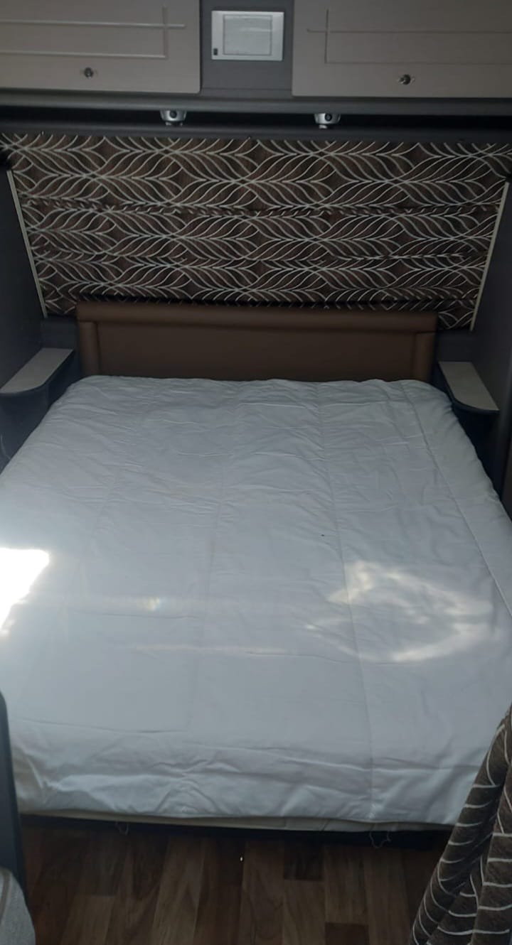 SOLD 2014 Jurgens Classique Caravan (CT 1103)