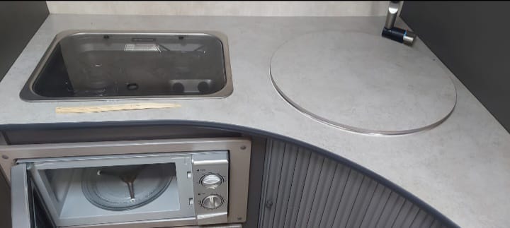 SOLD 2014 Jurgens Classique Caravan (CT 1103)