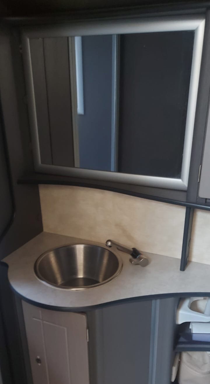 SOLD 2014 Jurgens Classique Caravan (CT 1103)