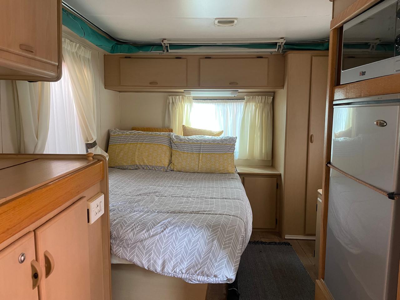 SOLD 1998 Gypsey Rapier Caravan (CT 1108)