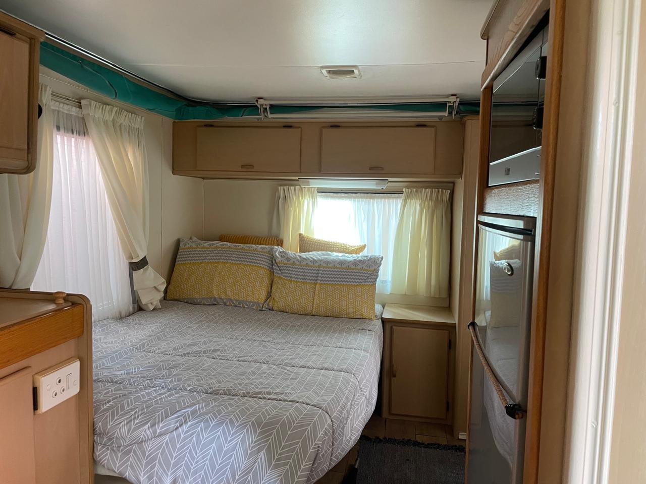 SOLD 1998 Gypsey Rapier Caravan (CT 1108)