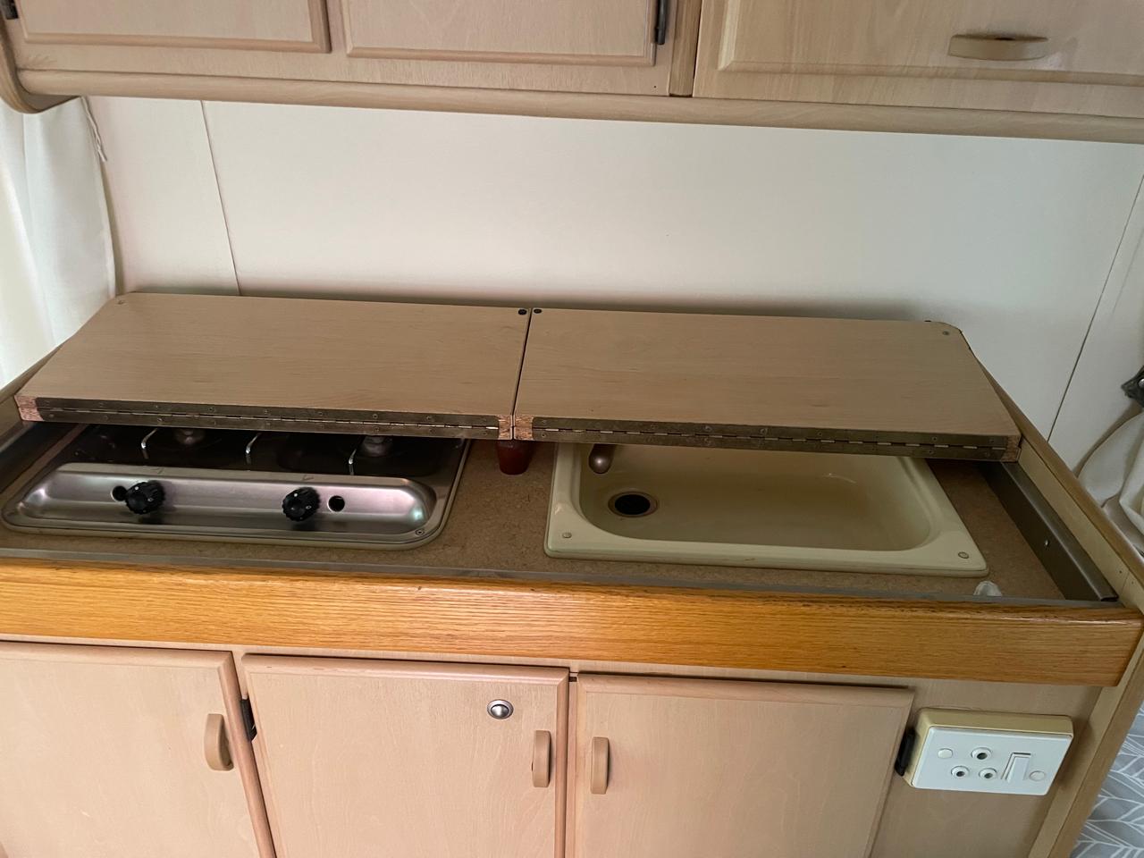 SOLD 1998 Gypsey Rapier Caravan (CT 1108)