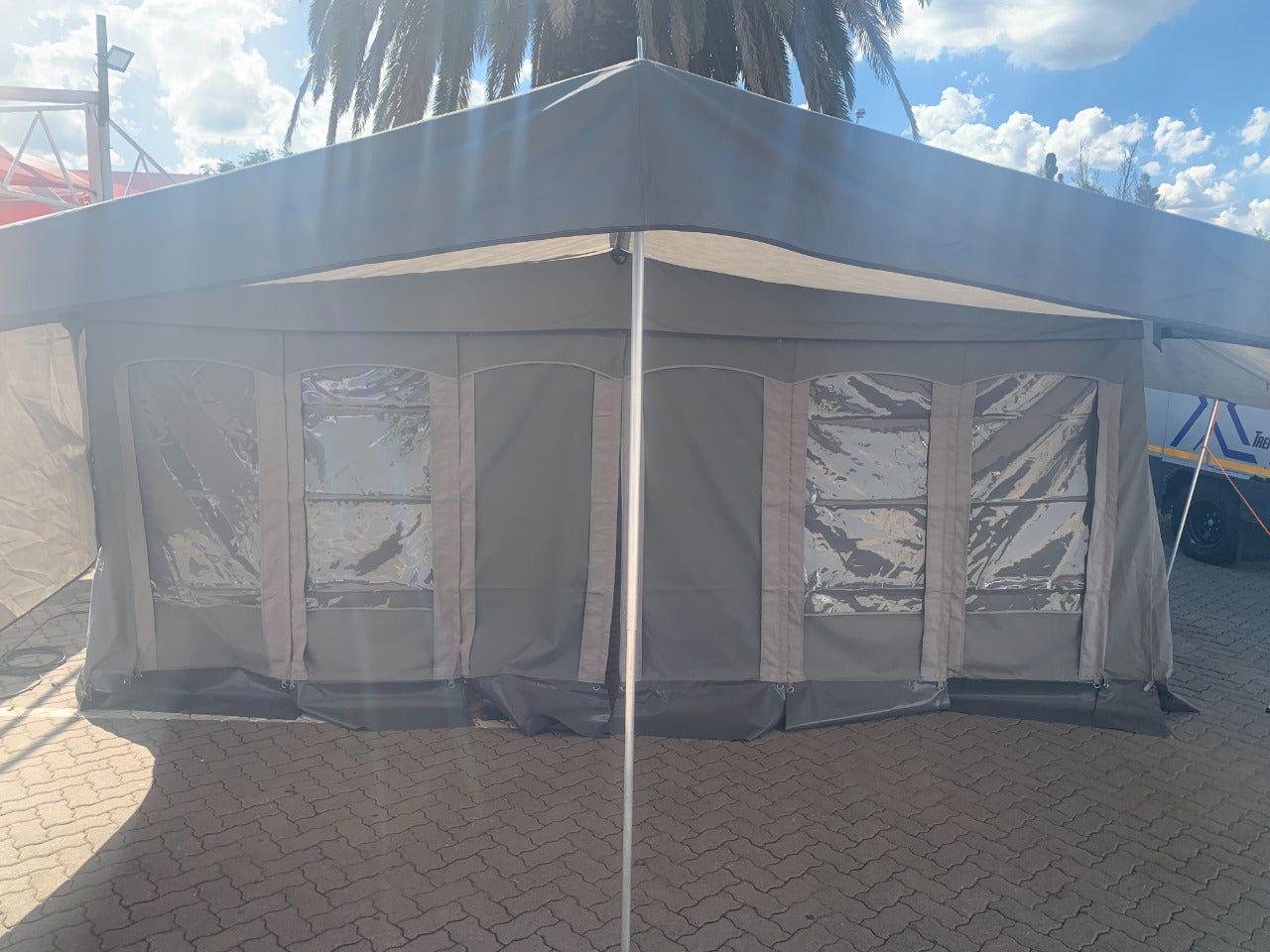 SOLD 2023 Quantum Comfort Deluxe Caravan (CT 1117)