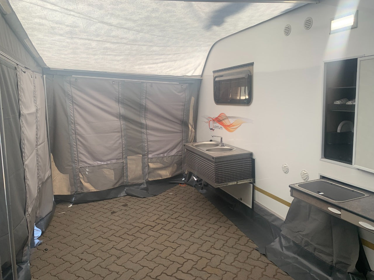 SOLD 2023 Quantum Comfort Deluxe Caravan (CT 1117)