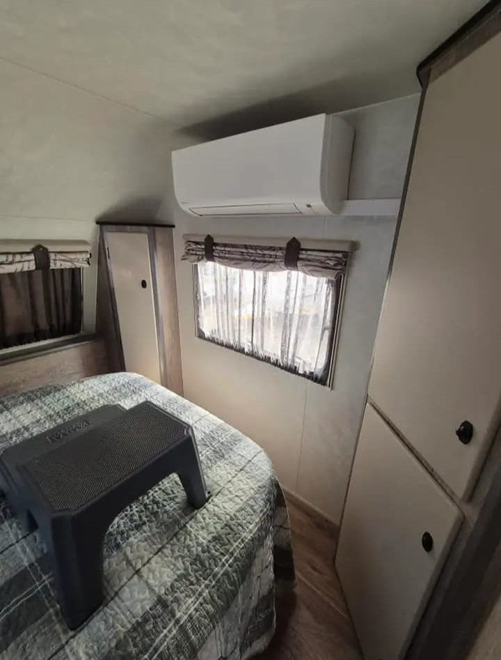 SOLD 2023 Quantum Comfort Deluxe Caravan (CT 1117)