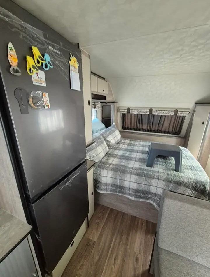 SOLD 2023 Quantum Comfort Deluxe Caravan (CT 1117)