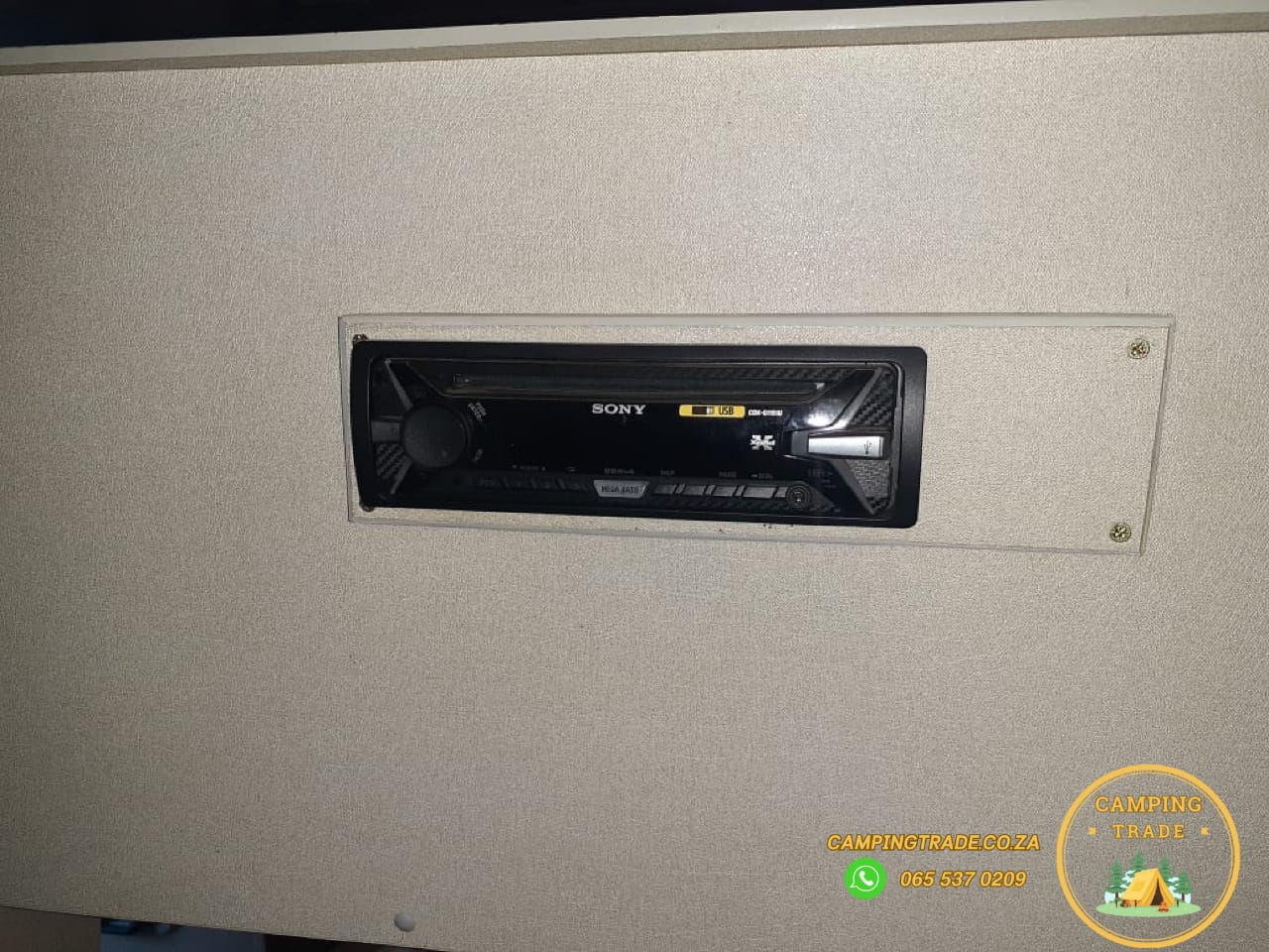 (SOLD) 1998 Jurgens Penta Caravan (CT 1140)