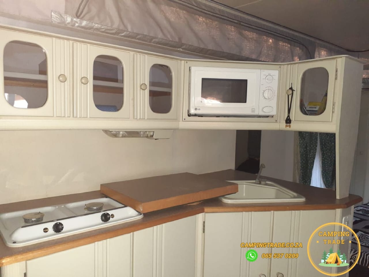 (SOLD) 1998 Jurgens Penta Caravan (CT 1140)