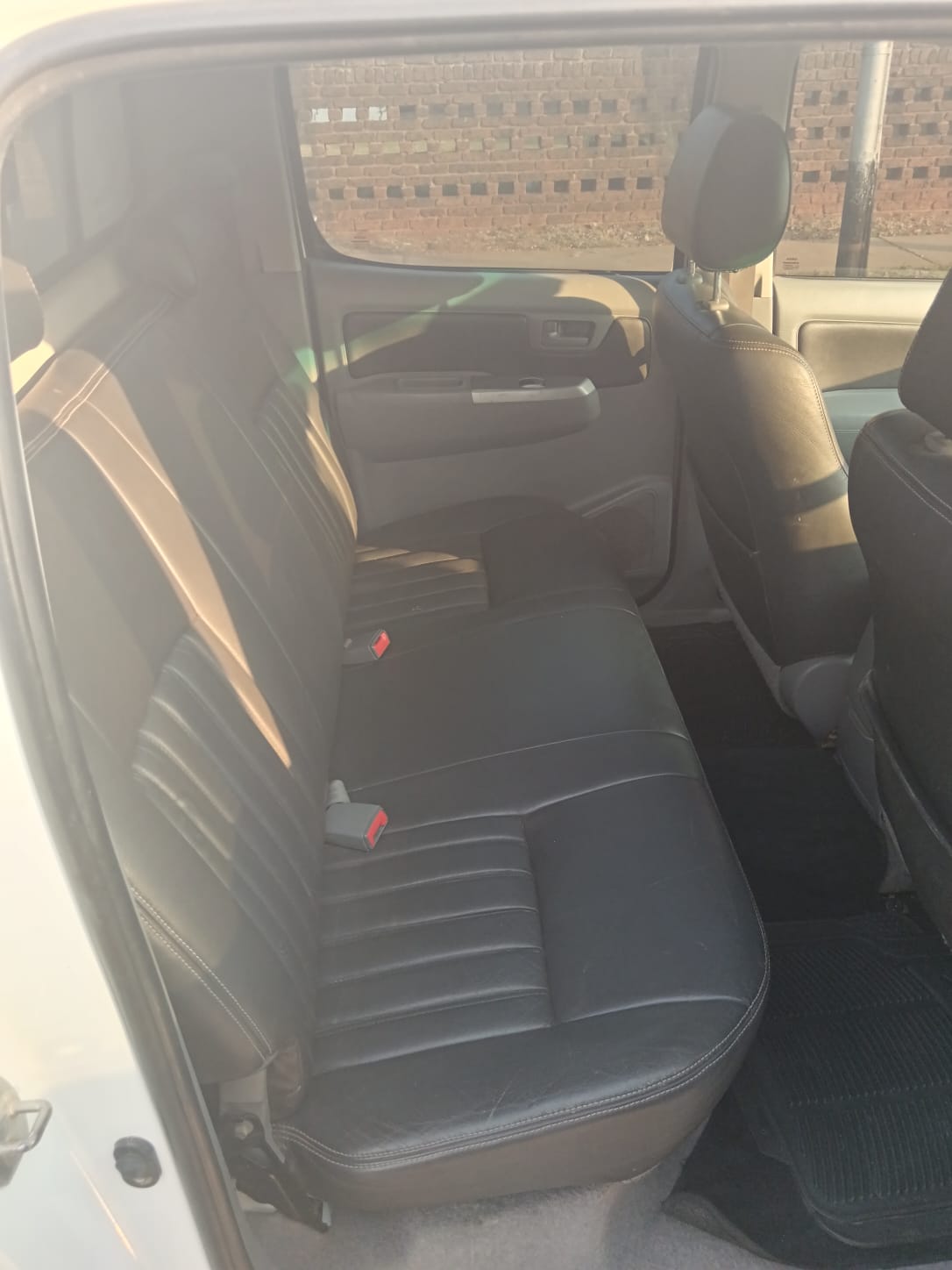 SOLD 2010 Toyota Hilux 3.0 D4D 4x4 Double Cab Bakkie (CT 1146)