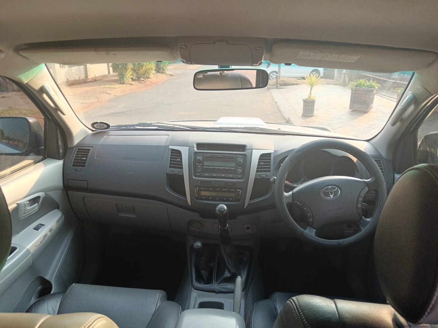 SOLD 2010 Toyota Hilux 3.0 D4D 4x4 Double Cab Bakkie (CT 1146)