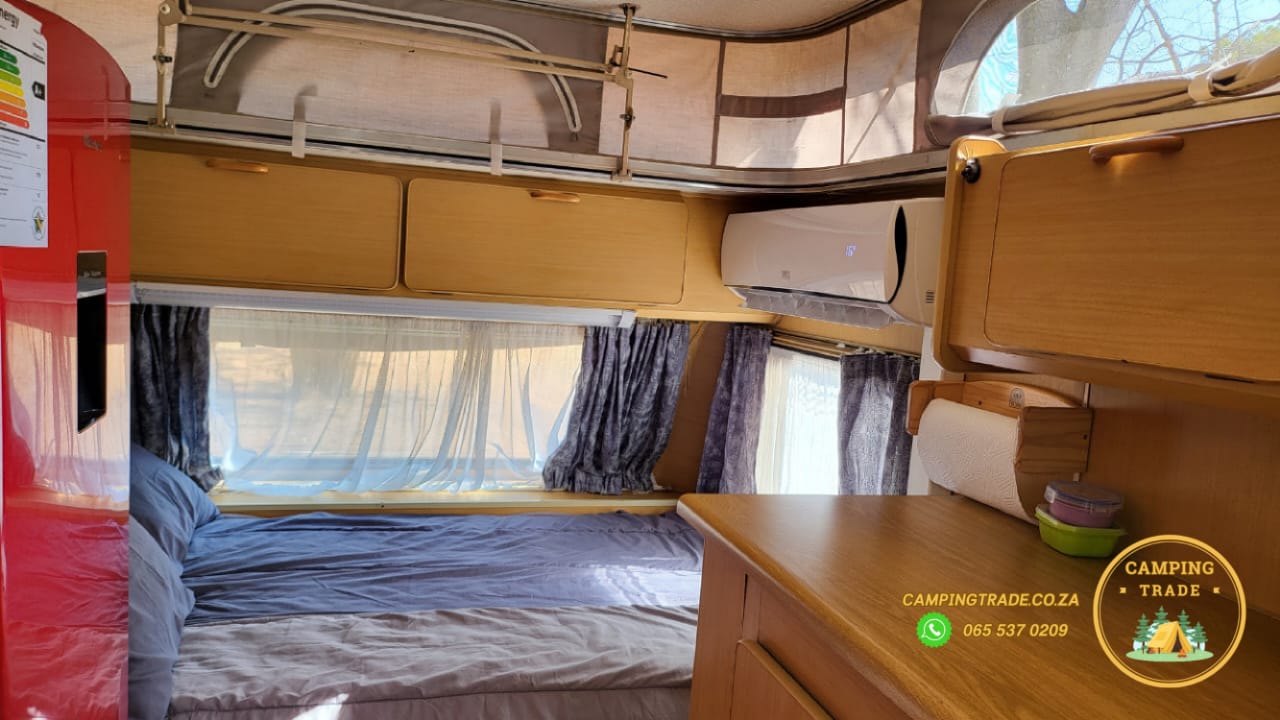 SOLD 1992 Caravette 2 Caravan (CT 1150)