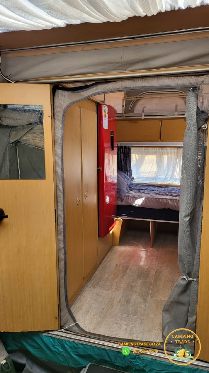 SOLD 1992 Caravette 2 Caravan (CT 1150)