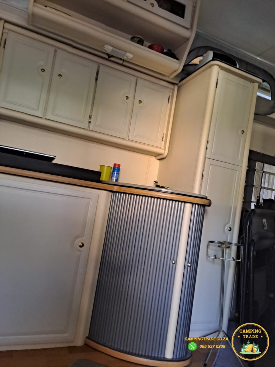 (SOLD) 2002 Jurgens Fleetline Caravan (CT 1165)