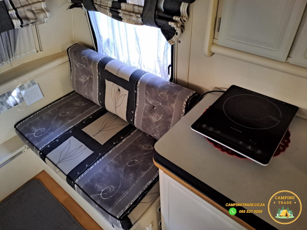 (SOLD) 2002 Jurgens Fleetline Caravan (CT 1165)