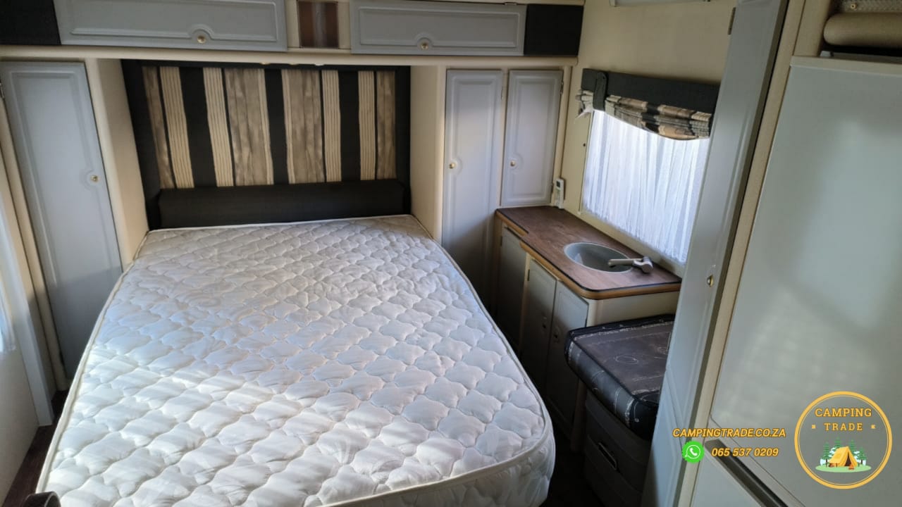 SOLD 2003 Jurgens Penta Caravan (CT 1173)