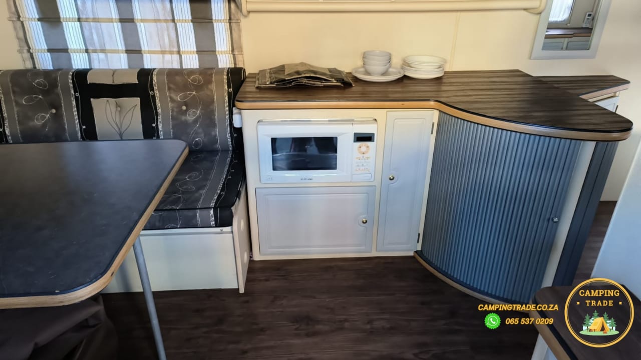 SOLD 2003 Jurgens Penta Caravan (CT 1173)
