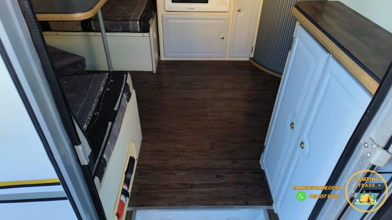 SOLD 2003 Jurgens Penta Caravan (CT 1173)