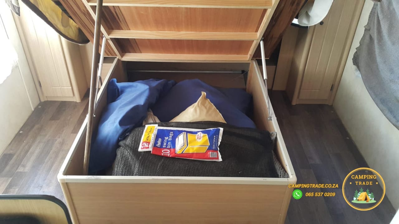 SOLD 2008 Jurgens Classique Caravan (CT 1177)