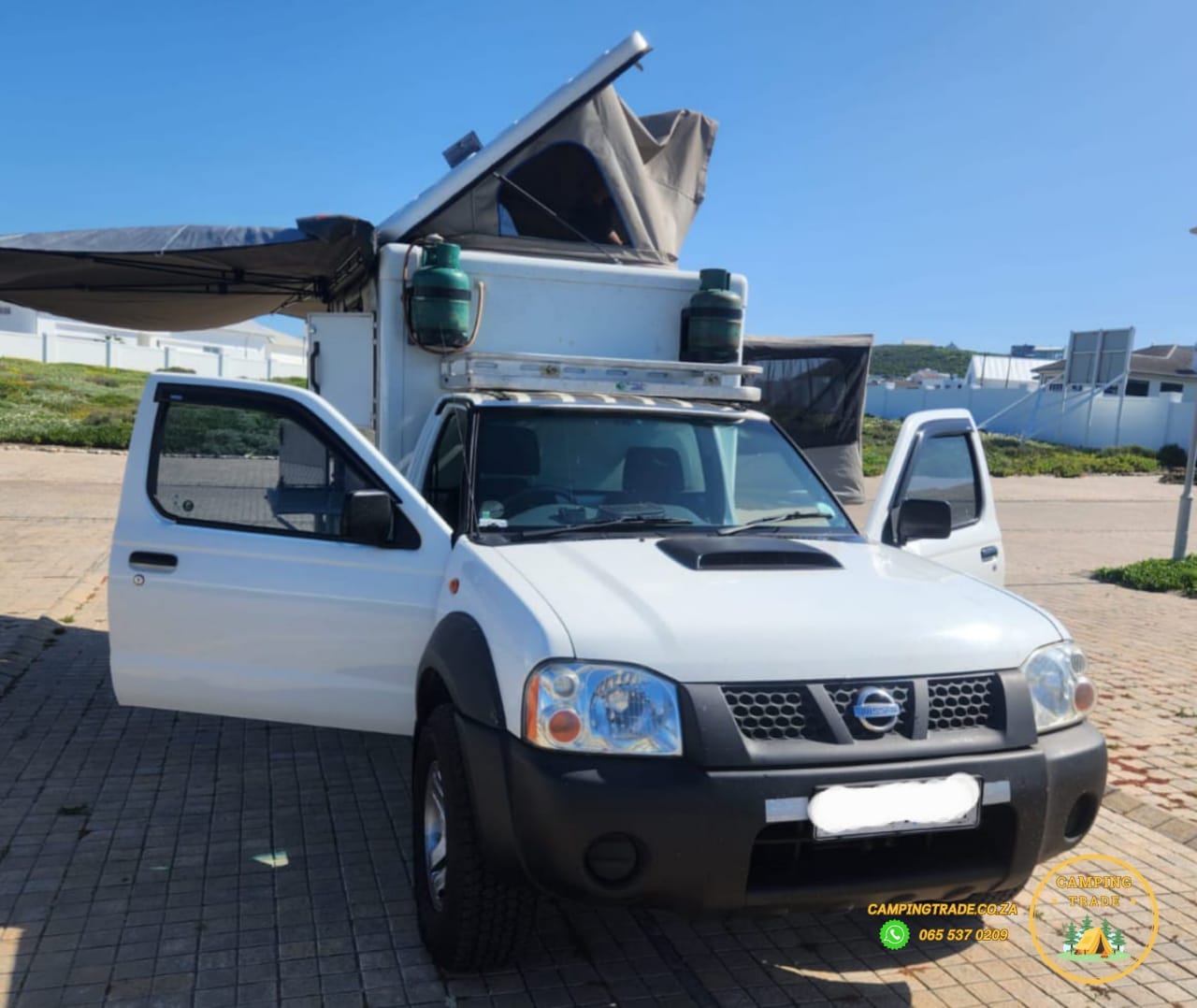 SOLD 2017 Nissan Hardbody NP 300 - 2.5 TDI 4x4 Campervan (CT 1192)