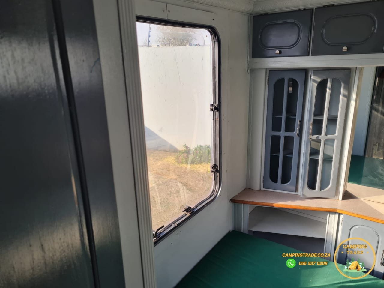 SOLD 1993 Jurgens Exclusive LT Caravan (CT 1195)