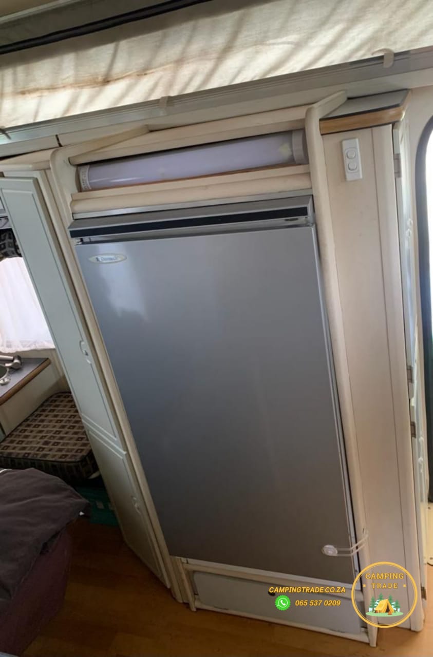 (SOLD) 2003 Jurgens Penta Gold Caravan (CT 1221)