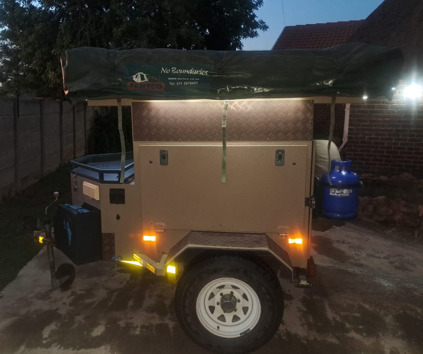 SOLD 2014 African Backbone Caprivi Off Road Camping Trailer (CT 1314)