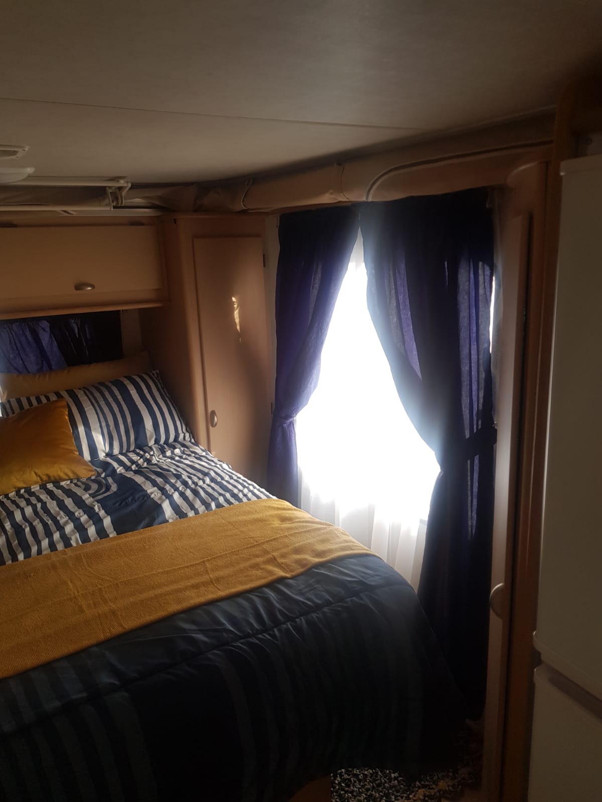 SOLD 2005 Gypsey Regal Blue Series Caravan (CT 1321)