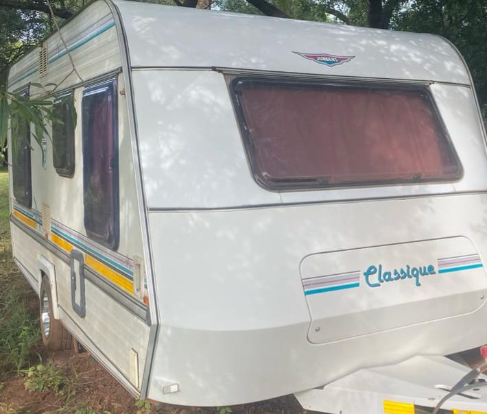 SOLD 1991 Jurgens Classique Caravan (CT 1342)