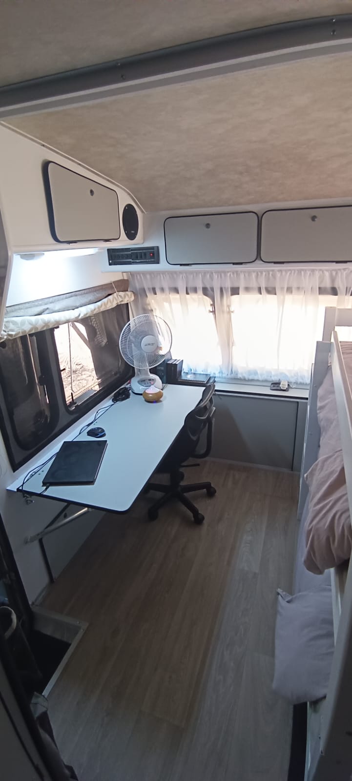 1998 Wilk Amythest Rebuild Caravan (CT 1346)
