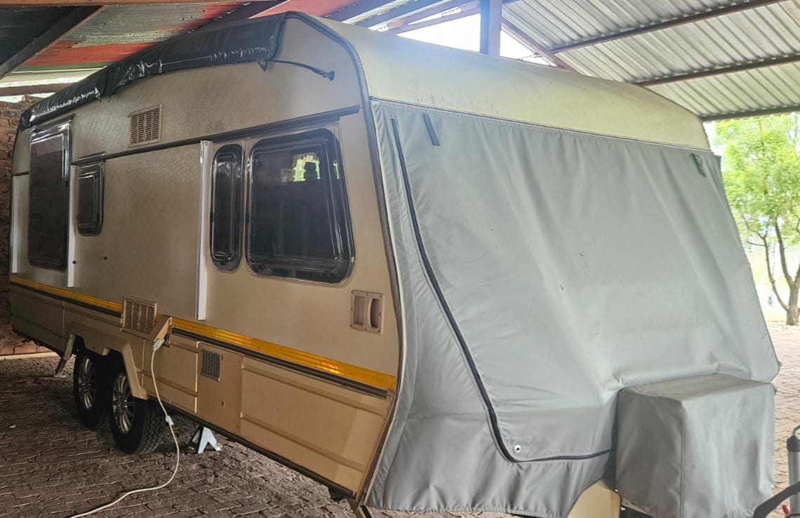 1998 Wilk Amythest Rebuild Caravan (CT 1346)