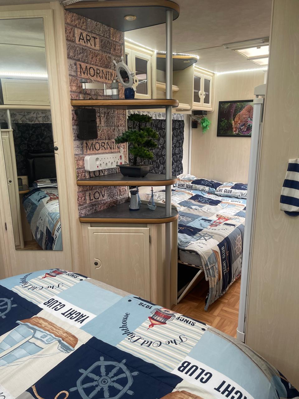 SOLD 2009 Jurgens Exclusive Caravan (CT 1377)