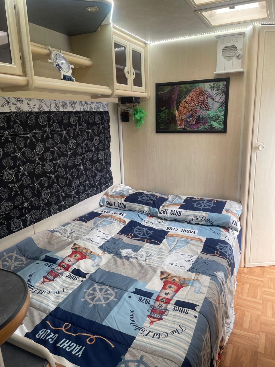 SOLD 2009 Jurgens Exclusive Caravan (CT 1377)
