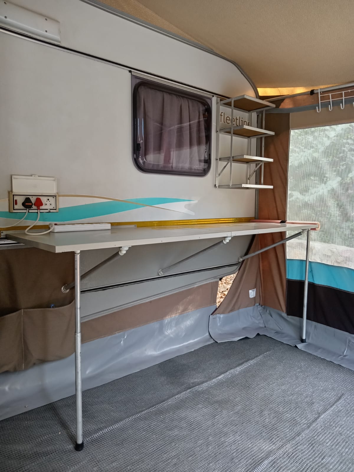 SOLD 2009 Jurgens Fleetline Caravan (CT 1400)
