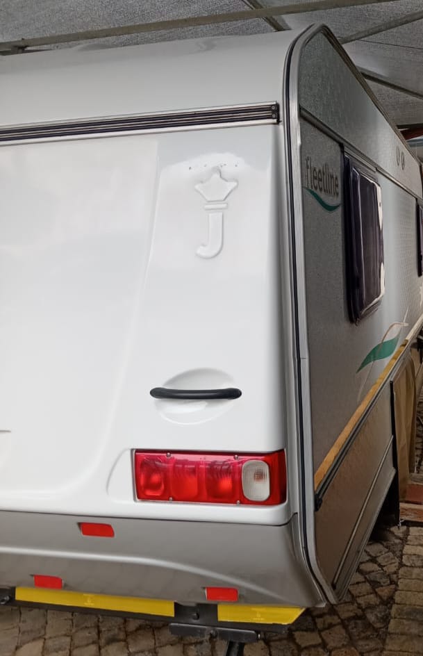 SOLD 2009 Jurgens Fleetline Caravan (CT 1400)