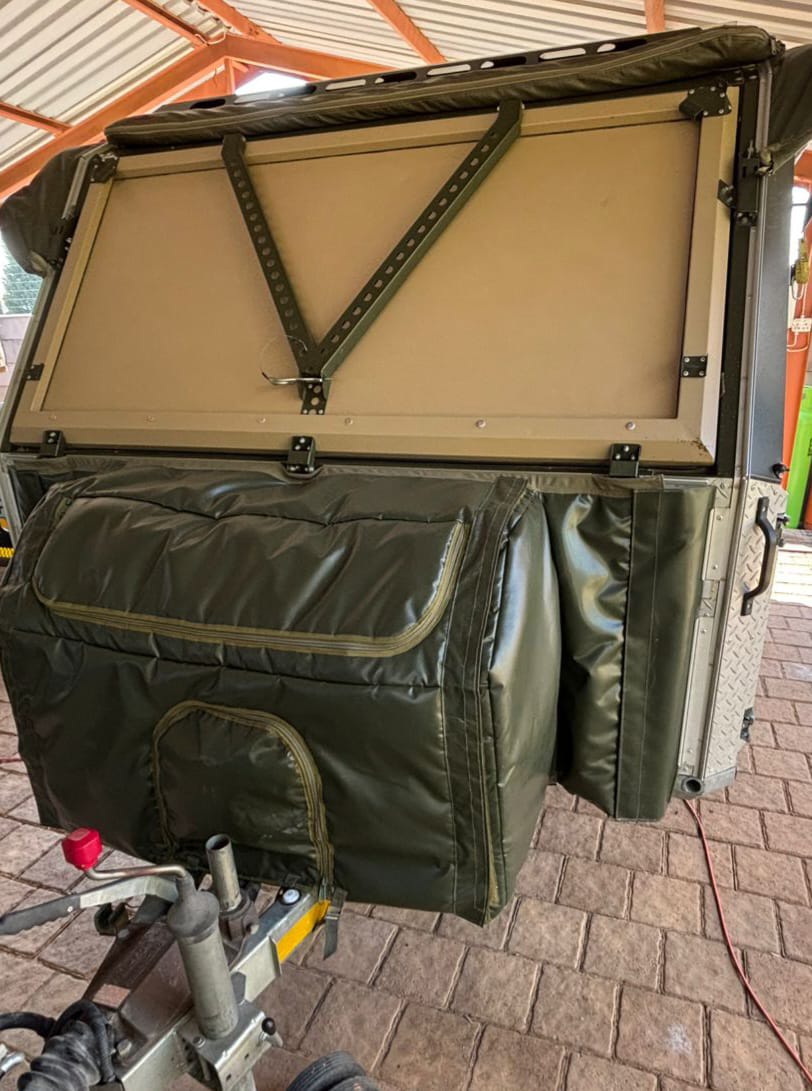 SOLD 2012 Conqueror Commander Off Road Caravan (CT 1417)