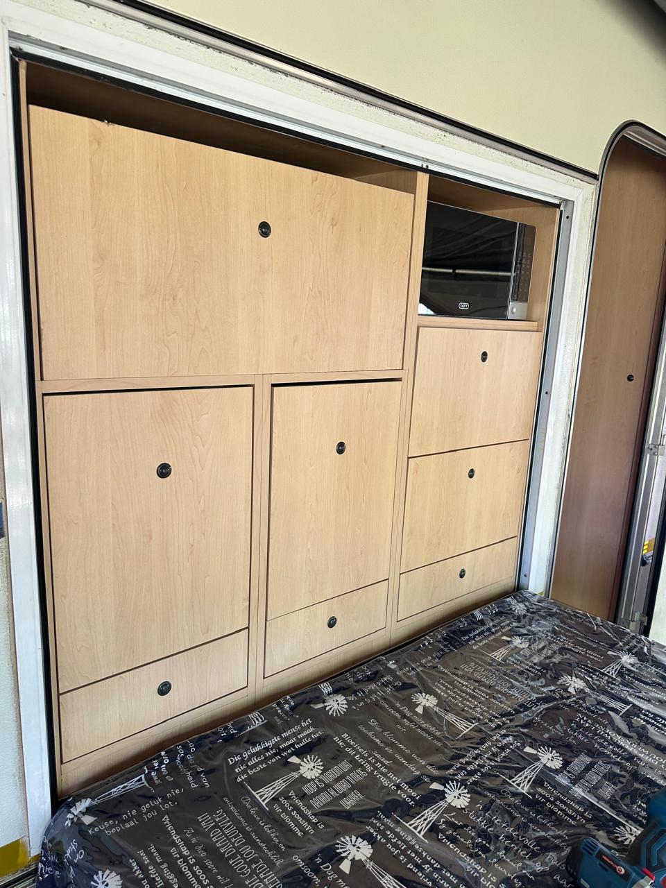 SOLD 2008 Jurgens Exclusive Caravan (CT 1435)