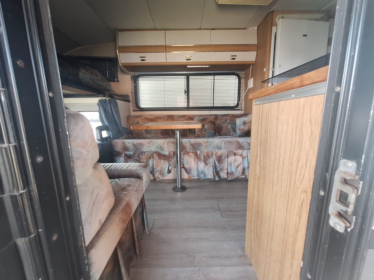 1997 Nissan Motorhome (CT 1463)