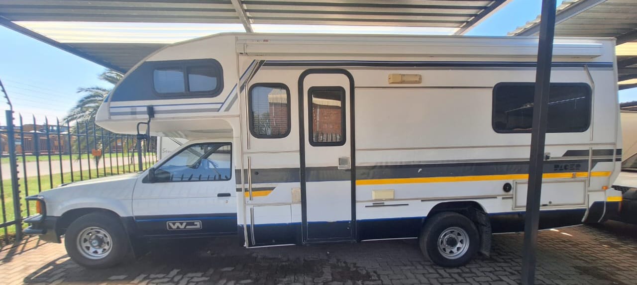 1997 Nissan Motorhome (CT 1463)