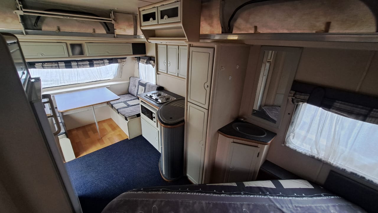 (SOLD) 2004 Jurgens Fleetline Caravan (CT 1274)