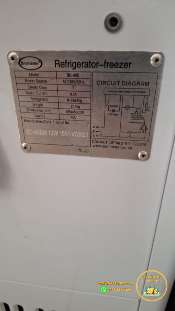 SOLD Snowmaster Fridge/Freezer (CT 1272)