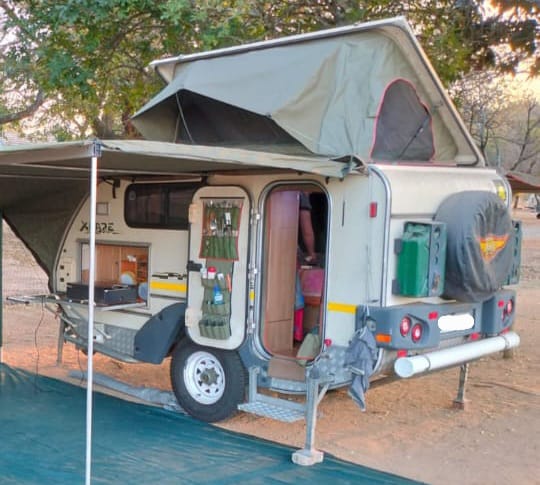 (SOLD) 2011 Jurgens Xcape Caravan (1280)