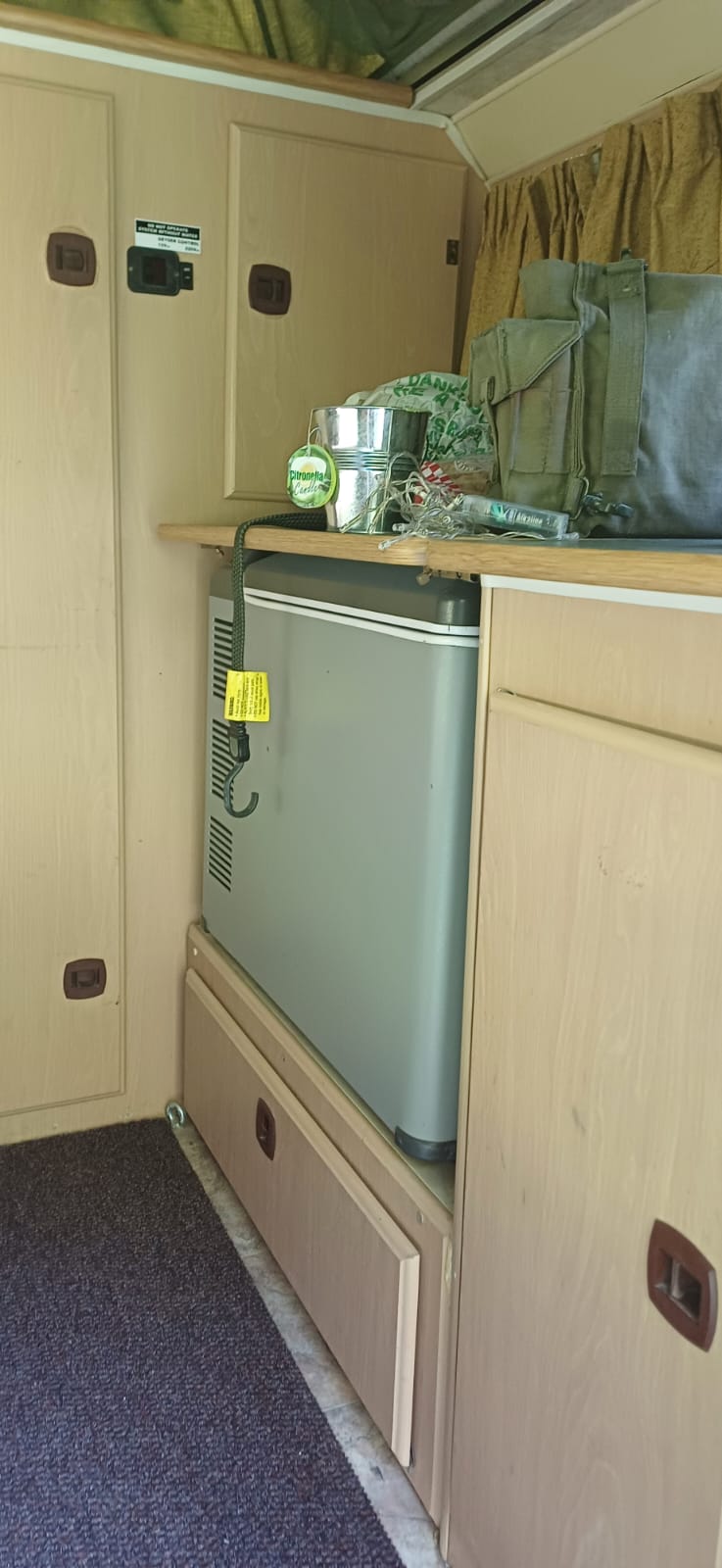 2001 Jurgens Oryx Off-Road Caravan ( CT 1282)